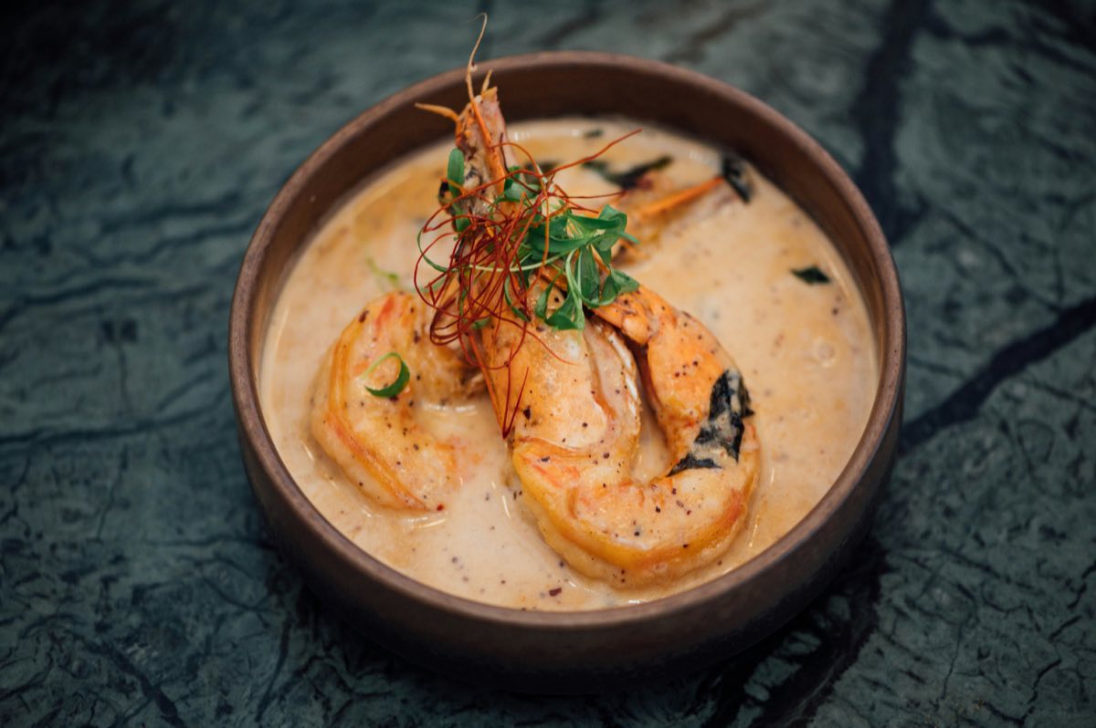 Curry de crevettes : une entrée signature pour une réception indienne