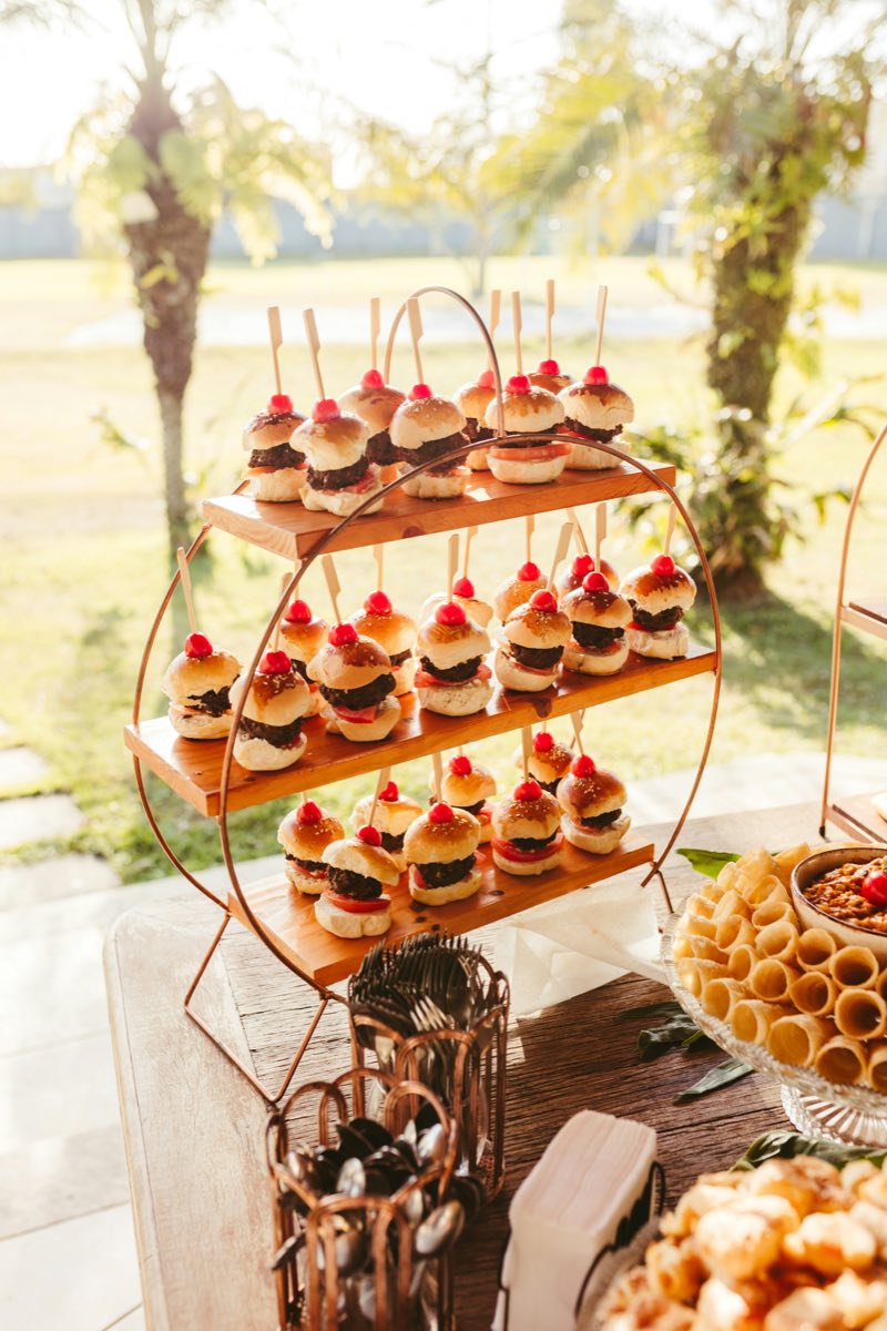 Pièces cocktail salées : nos idées pour un buffet debout réussi