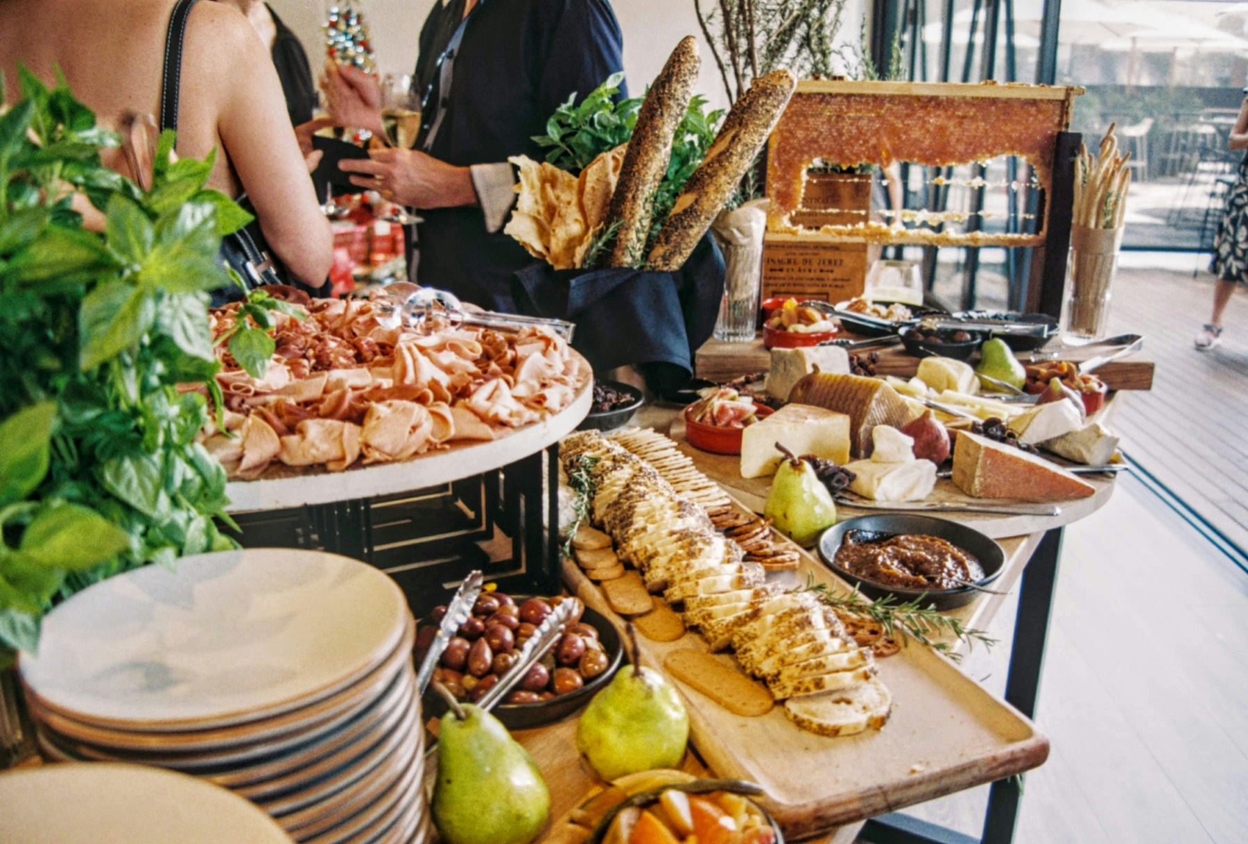 Plateau de fromages et charcuterie française